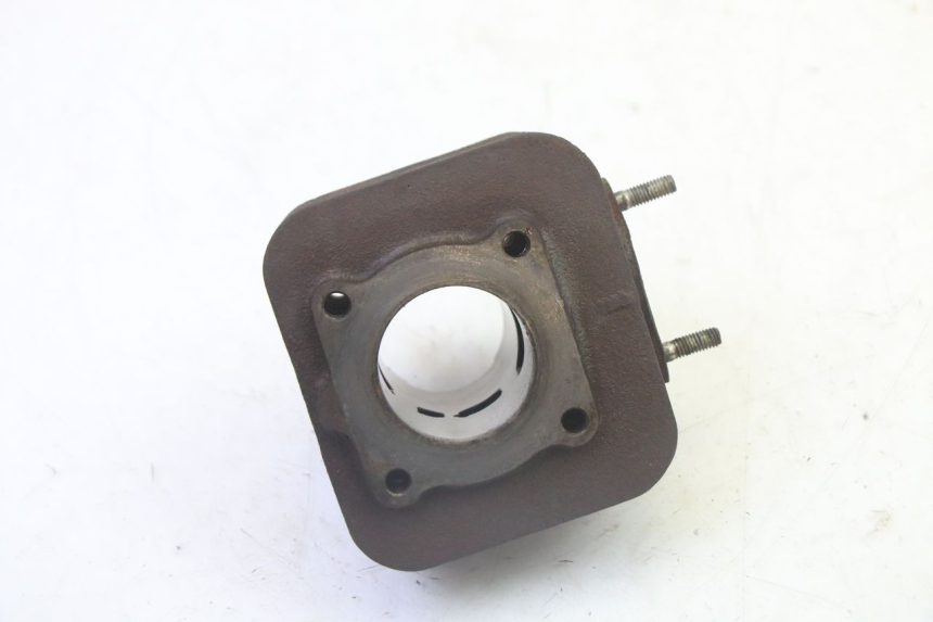 photo de CYLINDER BARREL PISTON PIAGGIO NEW TYPHOON 50 (2010 - 2017) - Fixing points details