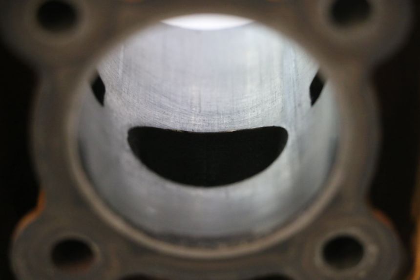 photo de CYLINDER BARREL PISTON MBK NITRO 50 (2004 - 2008) - Alternative perspective