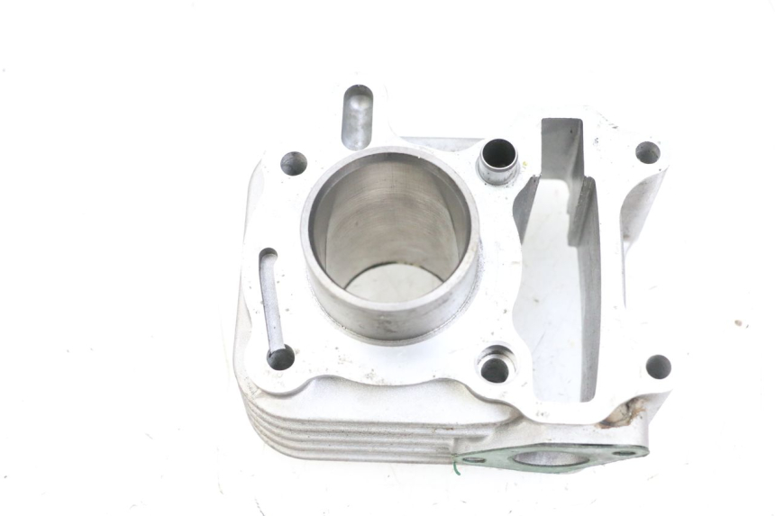 photo de CYLINDER BARREL PISTON SYM ORBIT III 3 4T 50 (2018 - 2021) - Fixing points details