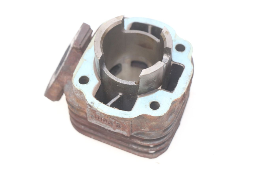 photo de CYLINDER BARREL PISTON MBK OVETTO 2T 50 (2007 - 2017) - Fixing points details