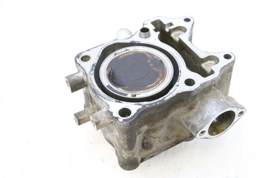 photo de CYLINDER BARREL PISTON HONDA PCX (JF57/JF64) 125 (2014 - 2018) - Technical close-up