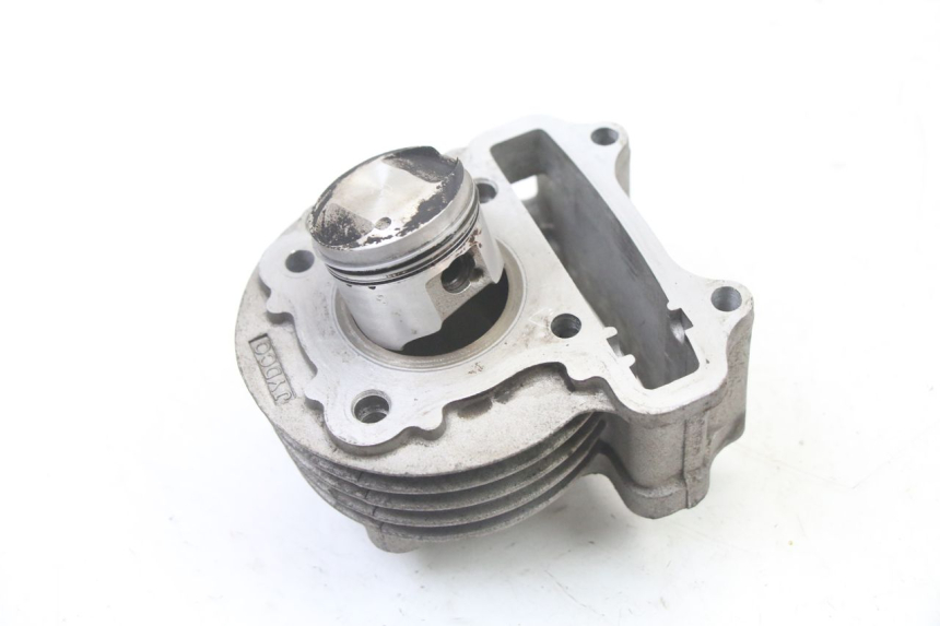 photo de CYLINDER BARREL PISTON PEUGEOT KISBEE 4T 50 (2010 - 2017) - Component detail