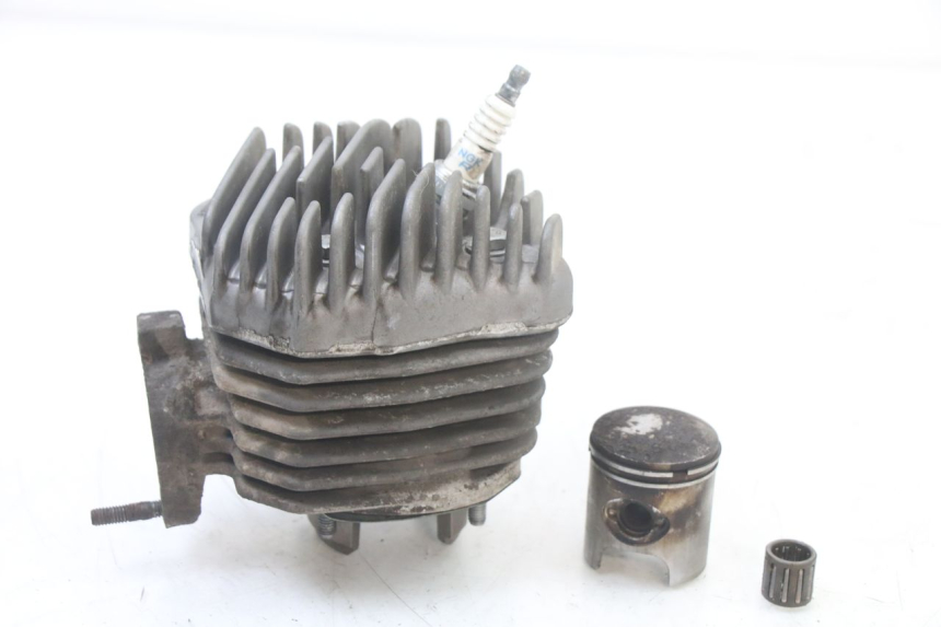 photo de CYLINDER BARREL PISTON PEUGEOT LUDIX ONE 50 (2005 - 2008) - Component detail