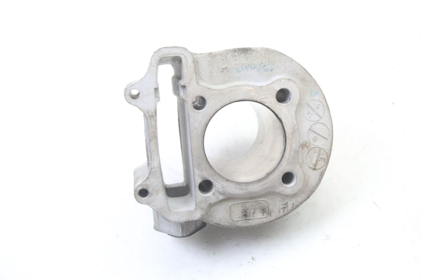 photo de CYLINDER BARREL PISTON PEUGEOT VIVACITY 125 (2010 - 2017) - Additional view of the item