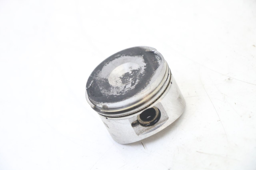 photo de CYLINDER BARREL PISTON PEUGEOT VIVACITY 125 (2010 - 2017) - Fixing points details