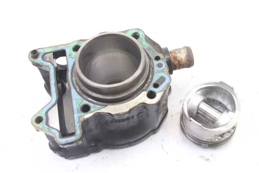photo de CYLINDER PISTON PIAGGIO X8 125 (2004 - 2007) - Fixing points details