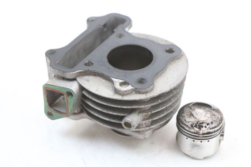 photo de CYLINDER PISTON EUROCKA R8 4T 50 (2013 - 2022) - Zoom on usage condition