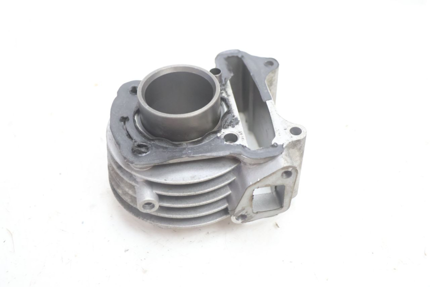 photo de CYLINDER BARREL PISTON LAZIO RENO 50 (2016 - 2021) - High-resolution close-up