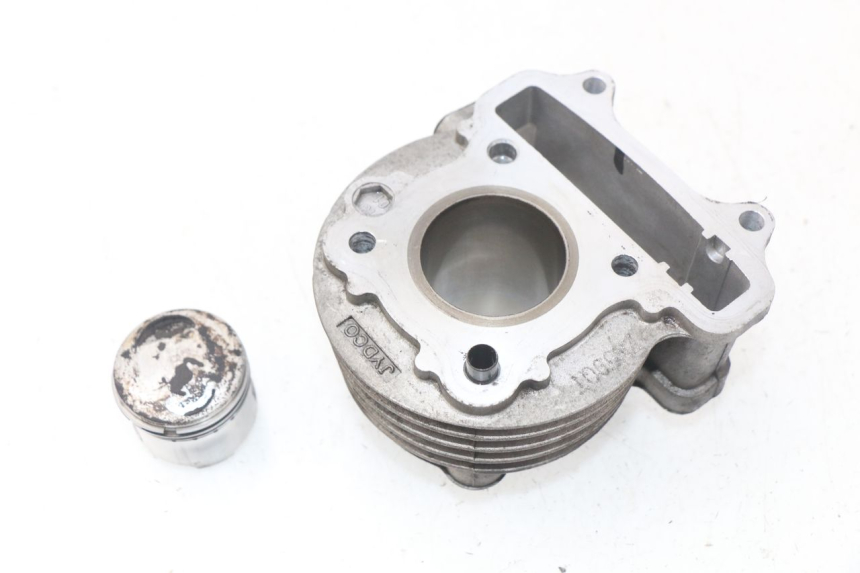 photo de CYLINDER BARREL PISTON TNT MOTOR ROMA 10' 4T 50 (2007 - 2018) - Fixing points details