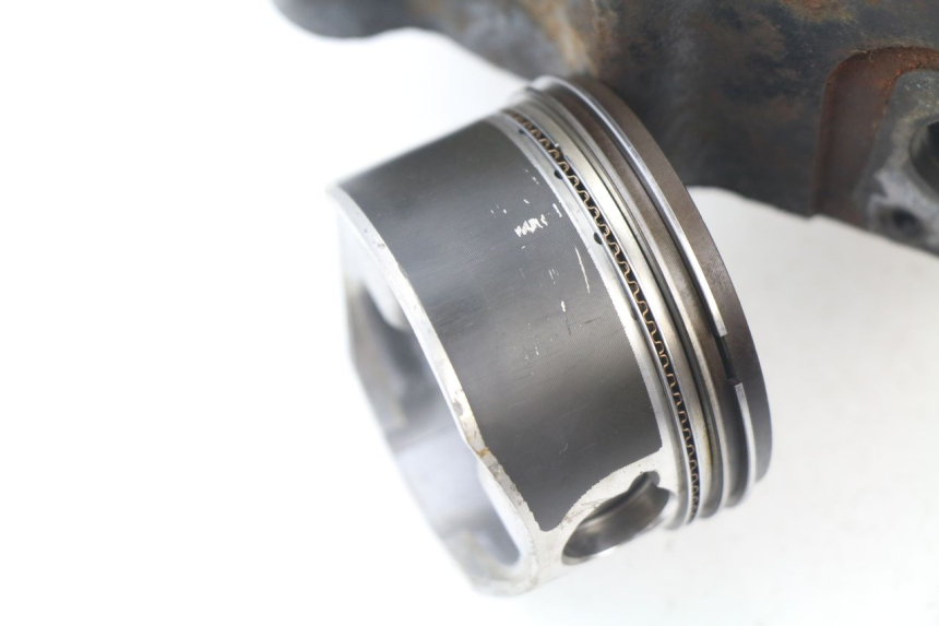 photo de CYLINDER BARREL PISTON PEUGEOT SATELIS COMPRESSOR K15 125 (2006 - 2009) - High-resolution close-up