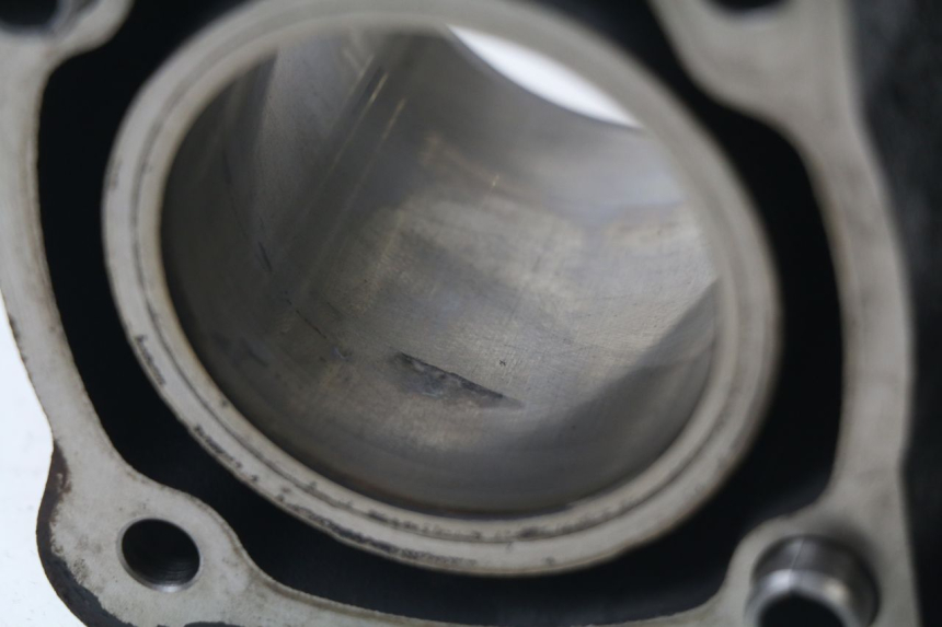 photo de CYLINDER BARREL PISTON PEUGEOT SATELIS COMPRESSOR K15 125 (2006 - 2009) - Technical close-up