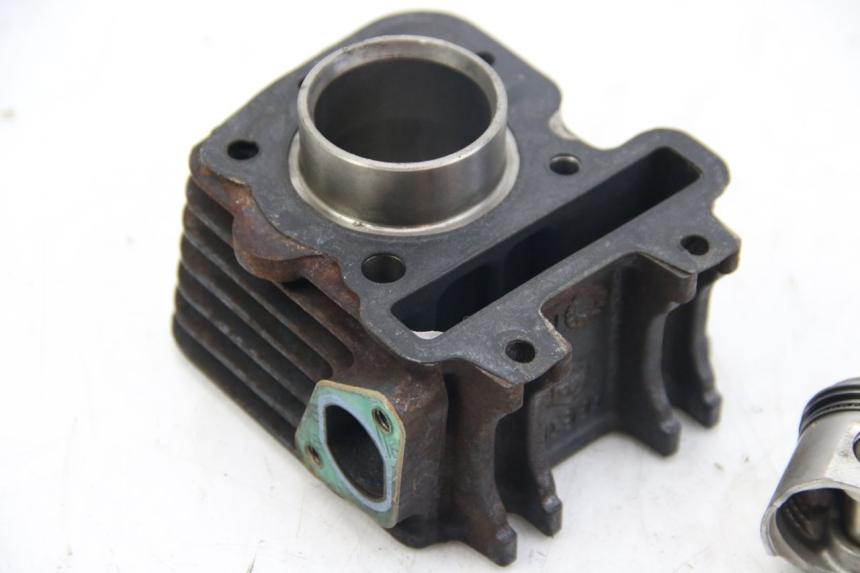 photo de CYLINDER PISTON APRILIA SCARABEO 4T 50 (2009 - 2017) - Surface and material condition