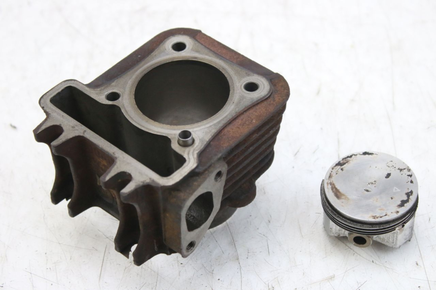 photo de CYLINDER PISTON APRILIA SCARABEO 100 (2003 - 2012) - Zoom on usage condition