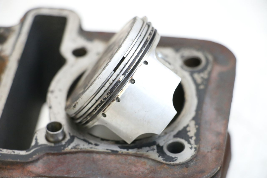 photo de CYLINDER PISTON APRILIA SCARABEO 100 (2003 - 2012) - High-resolution close-up