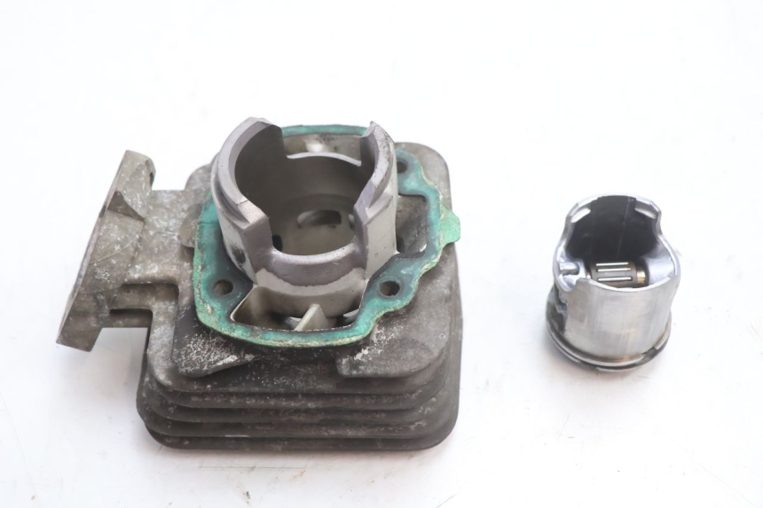 photo de CYLINDER BARREL PISTON PEUGEOT SPEEDFIGHT 2 AC 50 (2000 - 2009) - Zoom on usage condition