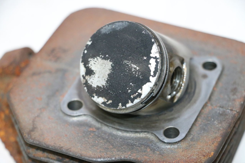 photo de CYLINDER BARREL PISTON PEUGEOT SPEEDFIGHT 2 AC 50 (2000 - 2009) - Detailed visual inspection