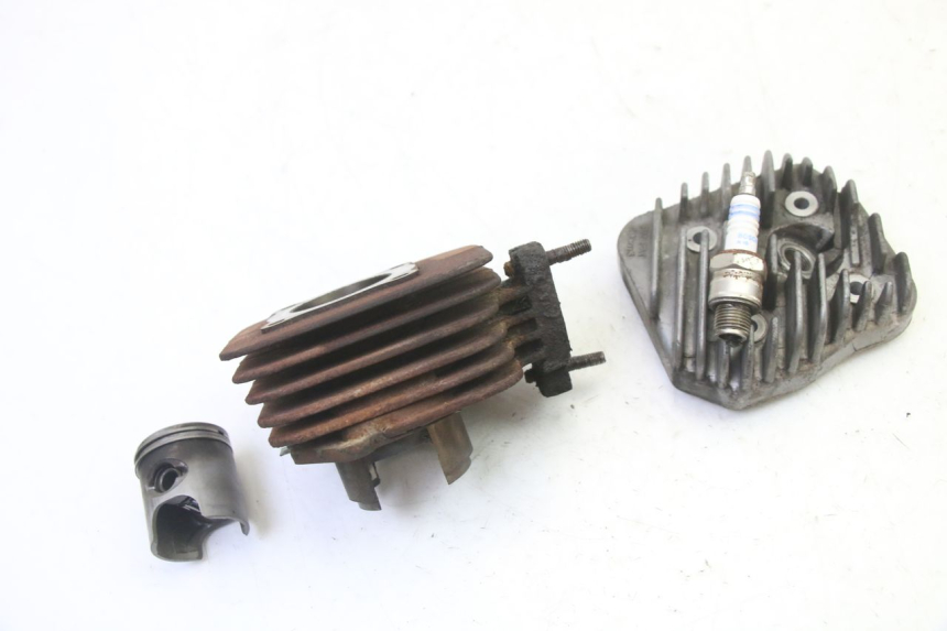 photo de CYLINDER BARREL PISTON PEUGEOT SPEEDFIGHT 3 AIR 50 (2009 - 2015) - Alternative perspective