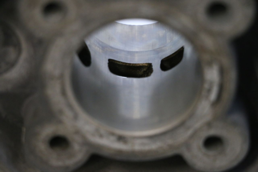 photo de CYLINDER BARREL PISTON PEUGEOT SPEEDFIGHT LC 50 (1996 - 2002) - Surface and material condition
