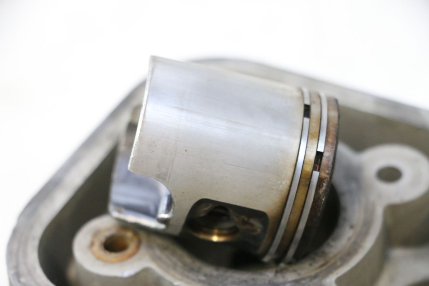 photo de CYLINDER BARREL PISTON PEUGEOT SPEEDFIGHT LC 50 (1996 - 2002) - Spare part profile view