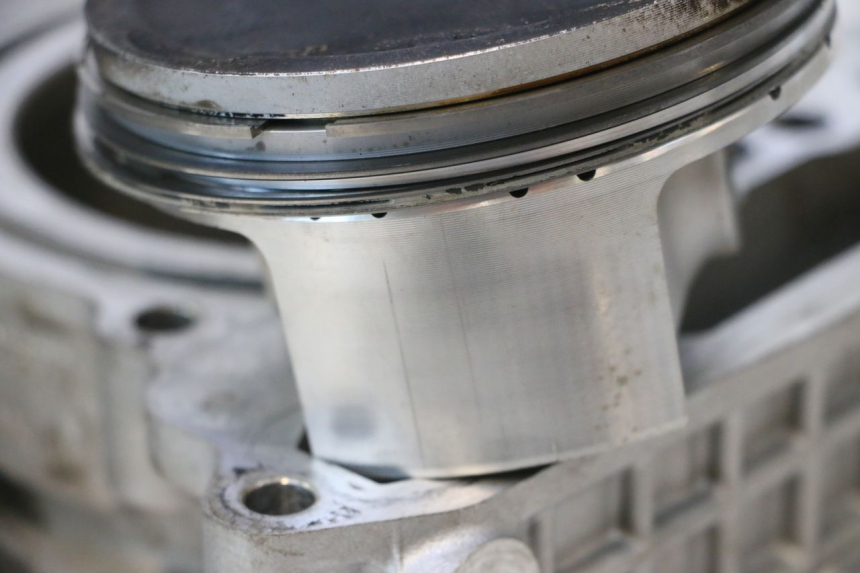 photo de CYLINDER BARREL PISTON CAN-AM SPYDER RS 1000 (2008 - 2012) - Fixing points details