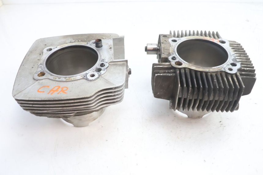 photo de CYLINDER BARREL PISTON DUCATI SS IE DS CARENEE 1000 (2002 - 2006) - Fixing points details