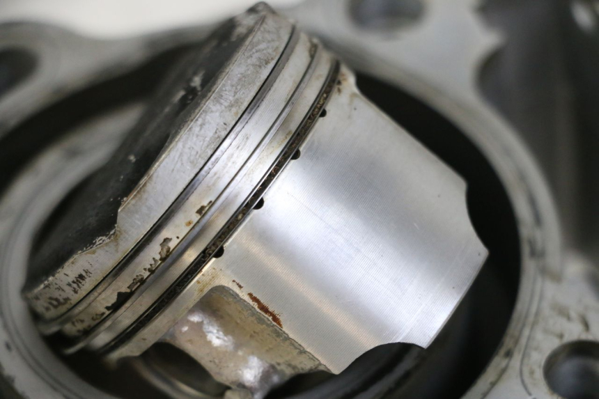 photo de CYLINDER BARREL PISTON SUZUKI BURGMAN 125 (2015 - 2017) - High-resolution close-up