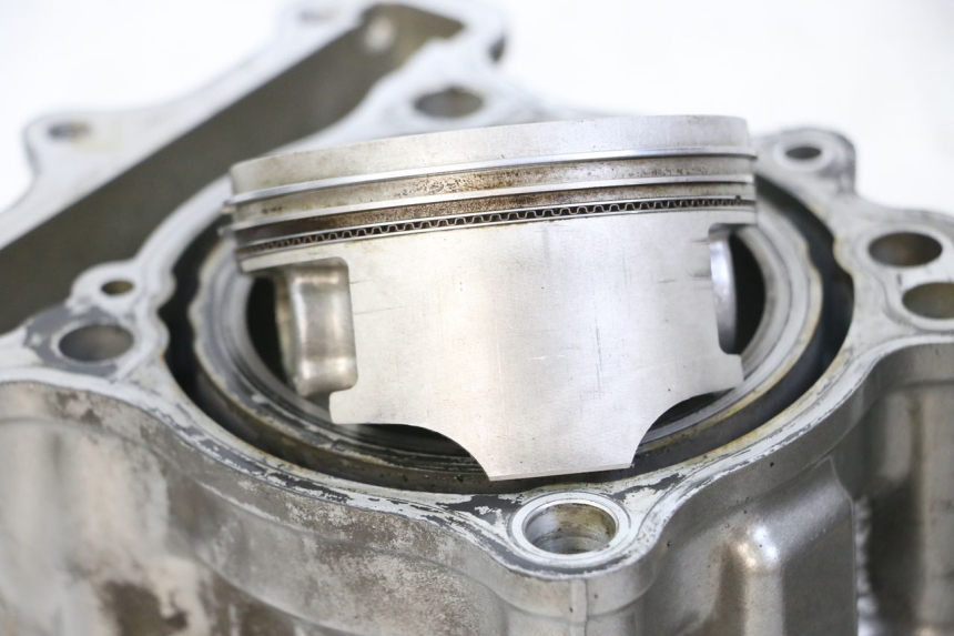 photo de CYLINDER BARREL PISTON SUZUKI SV S 650 (1999 - 2002) - Alternative angle
