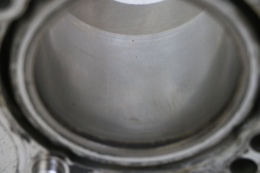 photo de CYLINDER BARREL PISTON SUZUKI SV S 650 (1999 - 2002) - Zoom on usage condition