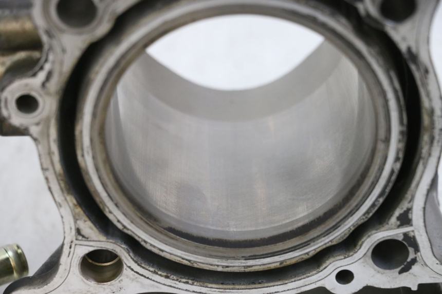 photo de CYLINDER BARREL PISTON SUZUKI SV S 650 (1999 - 2002) - Surface and material condition