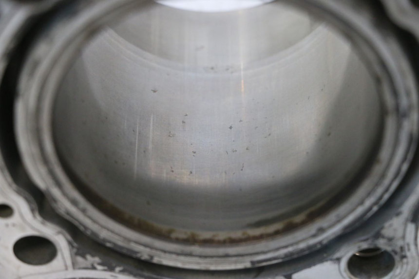 photo de CYLINDER BARREL PISTON SUZUKI SV S 650 (2003 - 2009) - Additional view of the item
