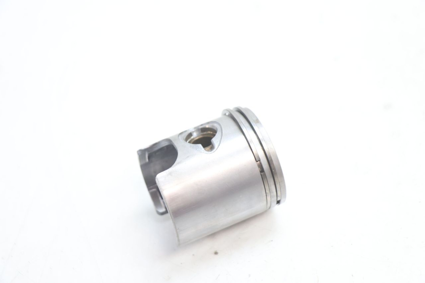 photo de CYLINDER BARREL PISTON PEUGEOT TREKKER 50 (1995 - 2004) - Focus on structure