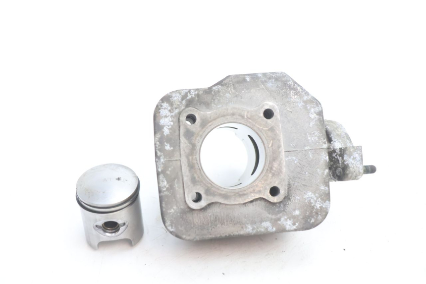 photo de CYLINDER BARREL PISTON PEUGEOT TREKKER 50 (1995 - 2004) - Zoom on usage condition