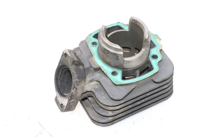 photo de CYLINDER BARREL PISTON PEUGEOT TREKKER 50 (1995 - 2004) - Additional view of the item