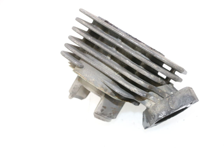 photo de CYLINDER BARREL PISTON PEUGEOT TREKKER 50 (1995 - 2004) - High-resolution close-up