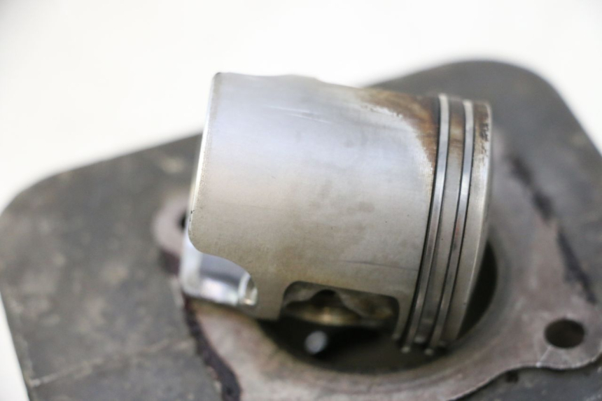 photo de CYLINDER BARREL PISTON PEUGEOT TREKKER 50 (1995 - 2004) - Used quality zoom