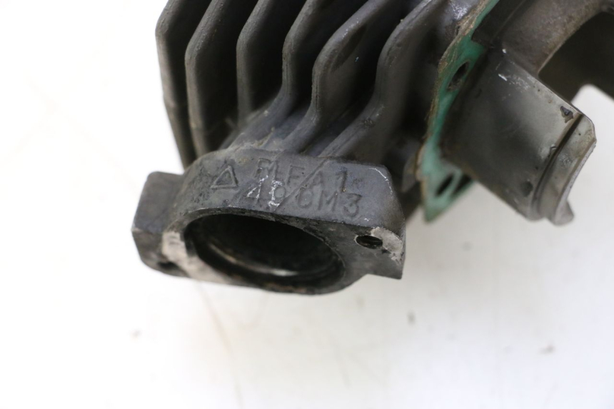 photo de CYLINDER BARREL PISTON PEUGEOT TREKKER 50 (1995 - 2004) - Alternative perspective