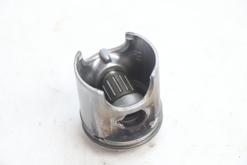 photo de CYLINDER BARREL PISTON PEUGEOT TREKKER 50 (1995 - 2004) - High-resolution close-up