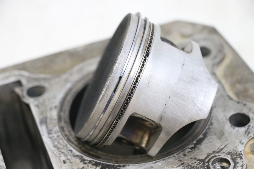 photo de CYLINDER PISTON HONDA TRX 300 (1988 - 2000) - Distinctive features