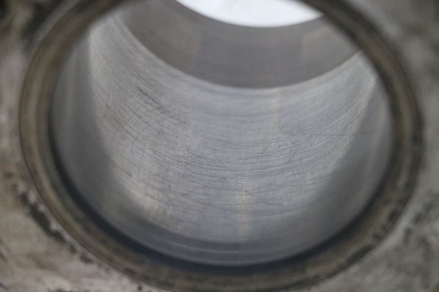 photo de CYLINDER PISTON HONDA TRX 300 (1988 - 2000) - Alternative perspective