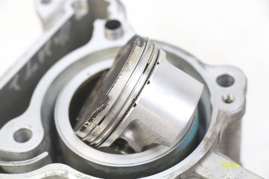 photo de CYLINDER PISTON PIAGGIO VESPA GTS IGET ABS 125 (2017 - 2023) - Distinctive features