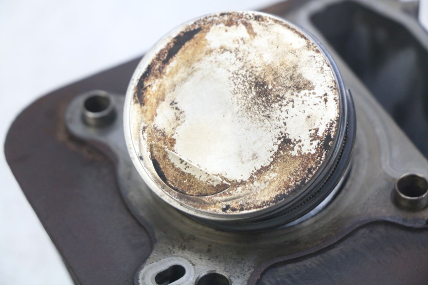 photo de CYLINDER PISTON PIAGGIO VESPA LXV 125 (2006 - 2009) - Additional view of the item