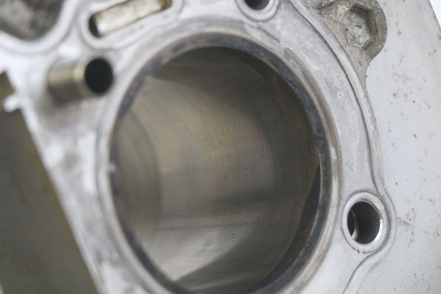 photo de CYLINDER PISTON DAELIM VJ ROADWIN FI 125 (2008 - 2017) - Fixing points details