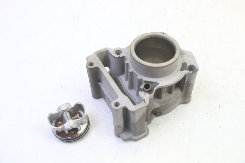 photo de CYLINDER BARREL PISTON YAMAHA X-MAX XMAX 125 (2010 - 2013) - Zoom on usage condition