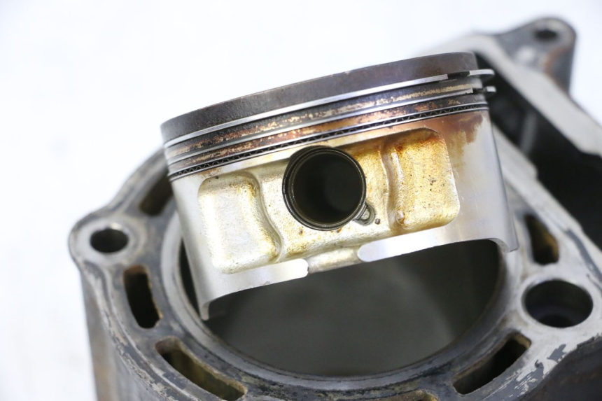 photo de CYLINDER PISTON YAMAHA X-MAX XMAX 250 (2006 - 2009) - High-resolution close-up