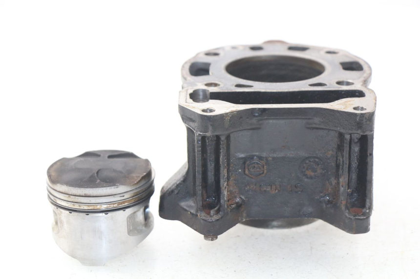 photo de CYLINDER PISTON PIAGGIO X9 125 (2000 - 2003) - Additional view of the item