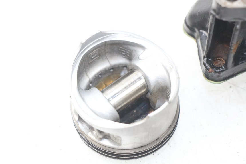 photo de CYLINDER PISTON PIAGGIO X9 125 (2000 - 2003) - Additional view of the item