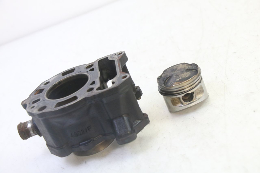 photo de CYLINDER PISTON PIAGGIO XEVO - X EVO 125 (2007 - 2017) - Component detail