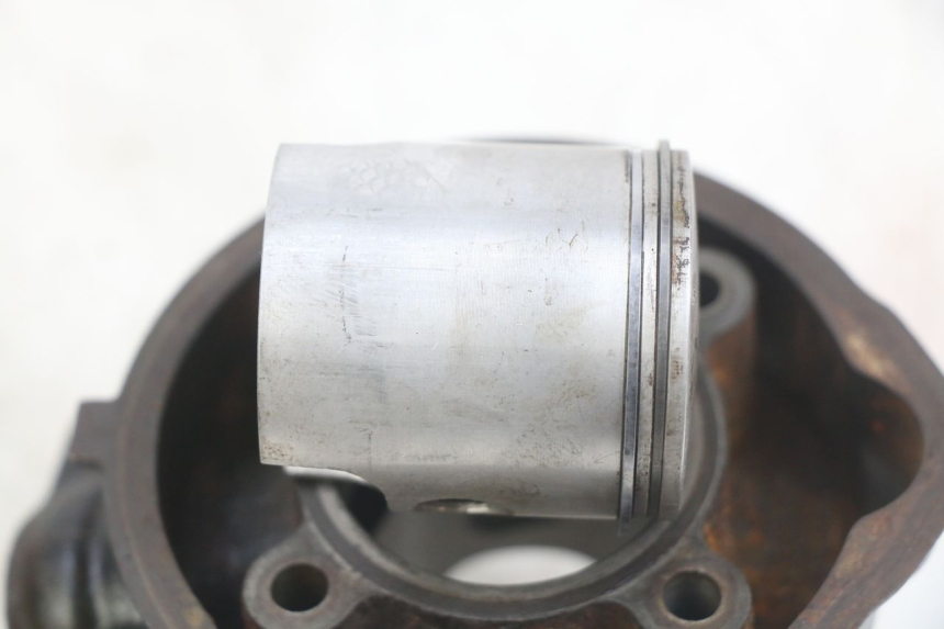 photo de CYLINDER PISTON PEUGEOT XP6 50 (2006 - 2011) - Detailed visual inspection