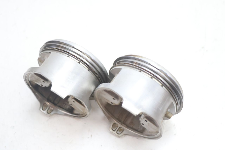 photo de CYLINDER BARREL PISTON HONDA XRV AFRICA TWIN 750 (1990 - 1992) - Spare part profile view