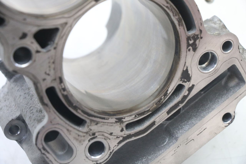 photo de CYLINDER BARREL PISTON YAMAHA YP T-MAX TMAX 530 (2017 - 2020) - High-resolution close-up